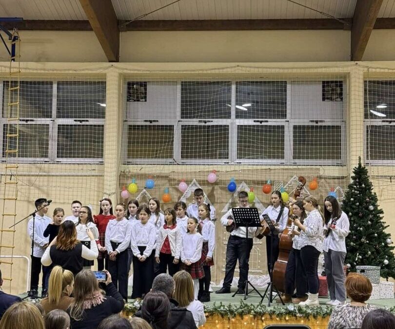 Blagdansko darivanje u Dječjem domu sv. Ana