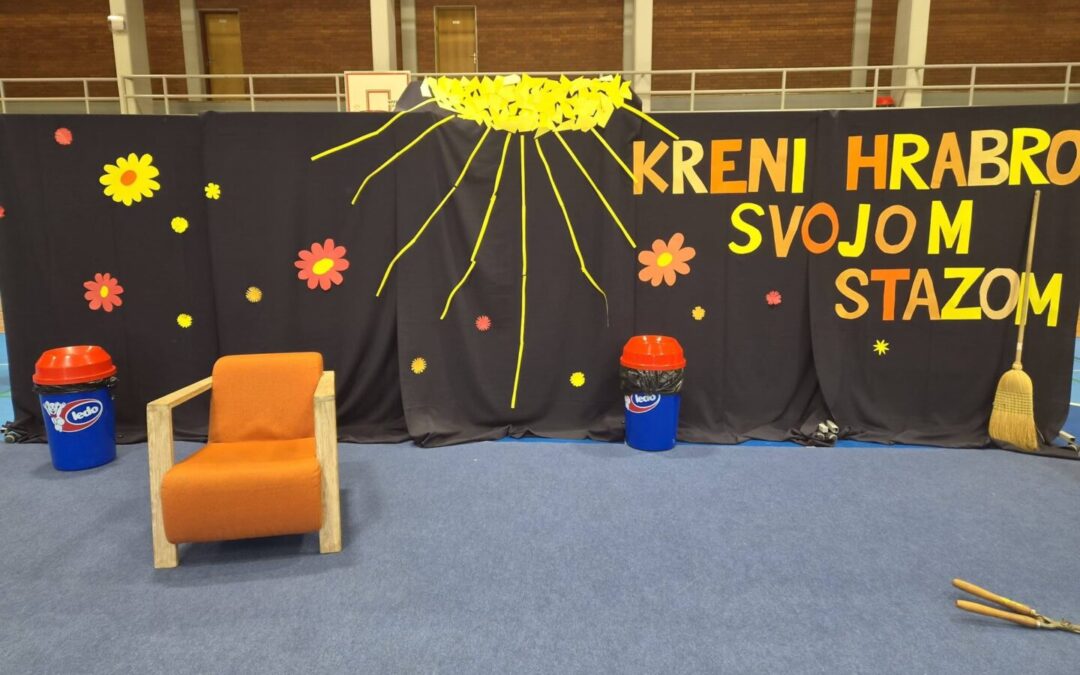 Kreni hrabro svojom stazom! – oproštaj osmaša završnom priredbom